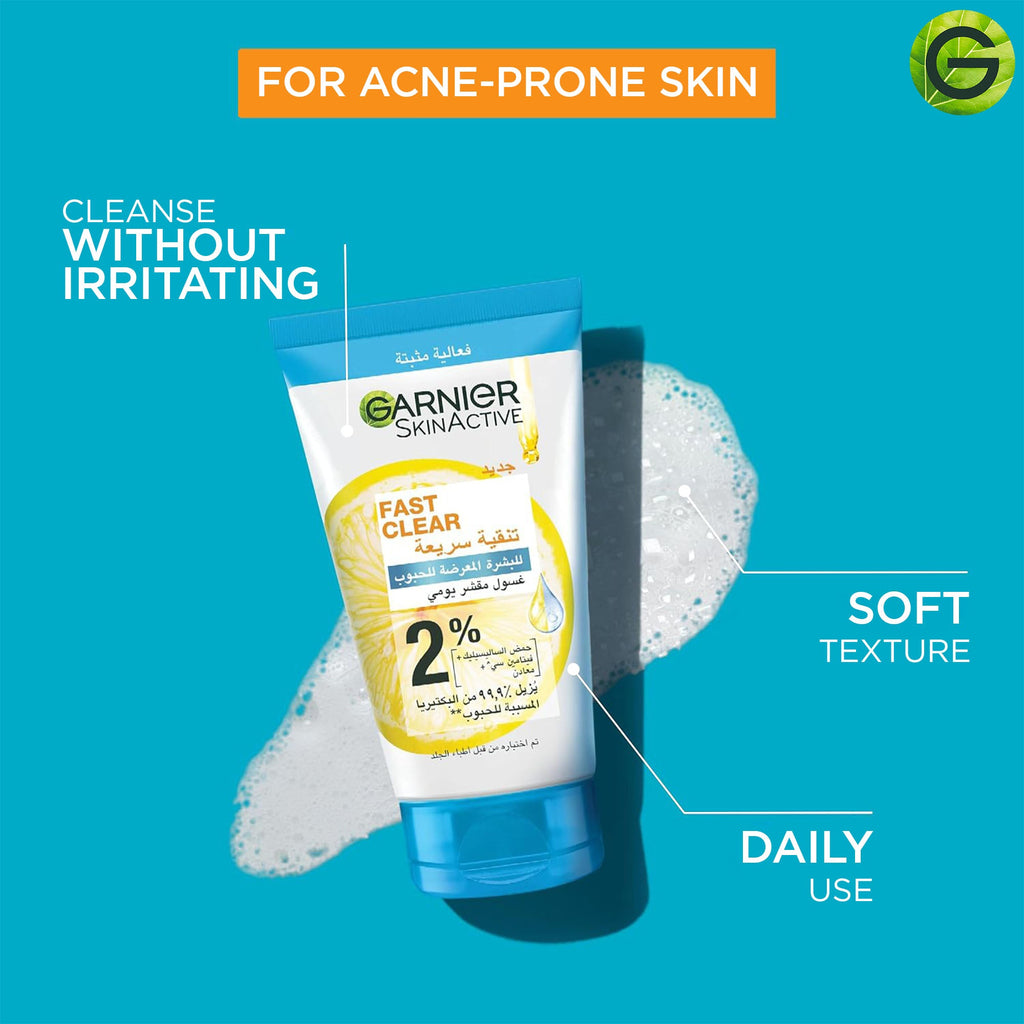 Fast Clear 3-in-1 Face Wash with Salicylic Acid and Vitamin C