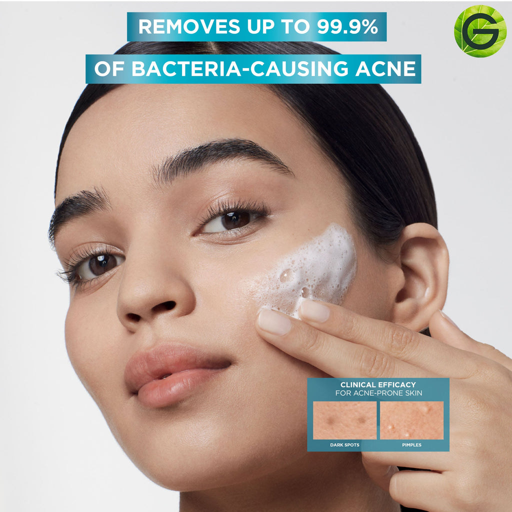 Fast Clear 3-in-1 Face Wash with Salicylic Acid and Vitamin C
