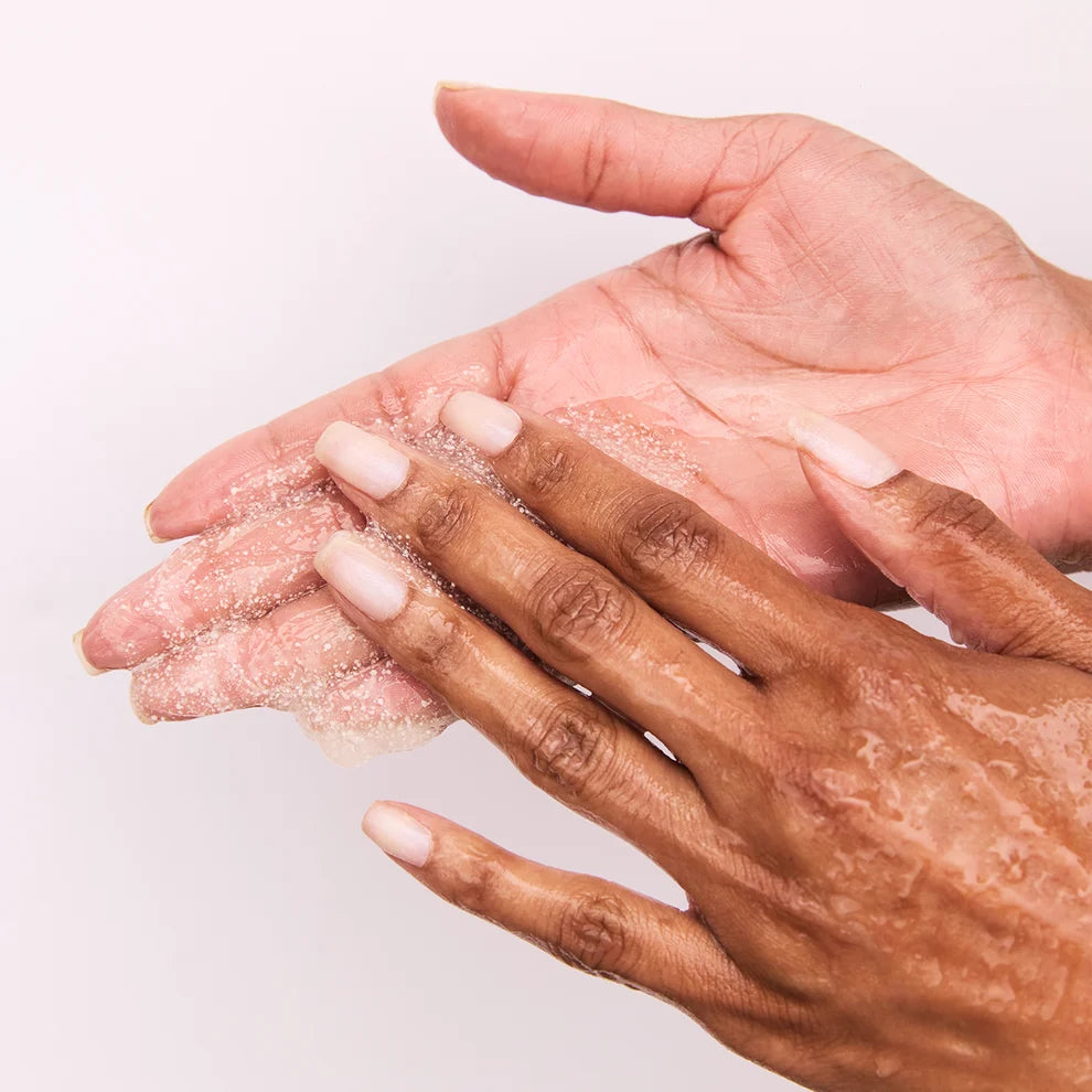 ULTRA-MOISTURIZING 3-in-1 Gentle Scrub